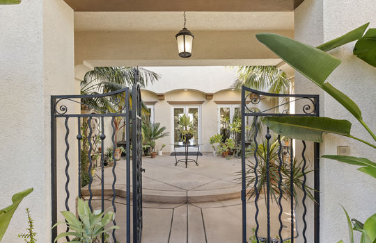 007 - Courtyard 1 - 2105 Timneh Ct