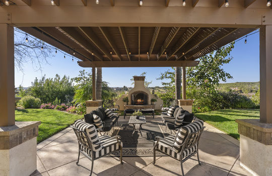 ..076 - Backyard Gazebo - 2105 Timneh Ct