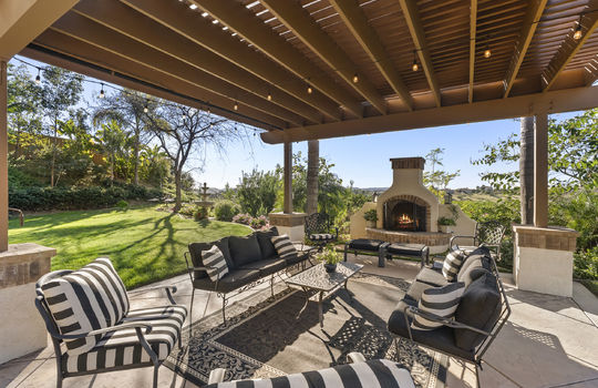 077 - Backyard Gazebo 2 - 2105 Timneh Ct