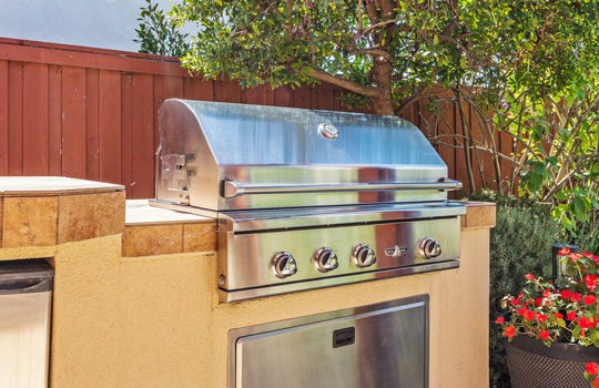 Backyard (BBQ) - 1311 Bellingham - 144