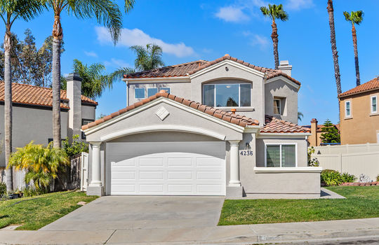 Front 2 - 4236 Conquistador -101