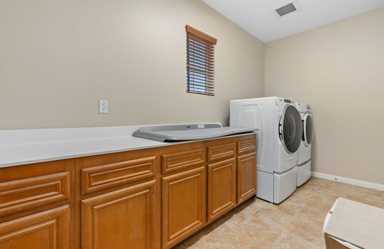 Laundry - 1311 Bellingham - 141
