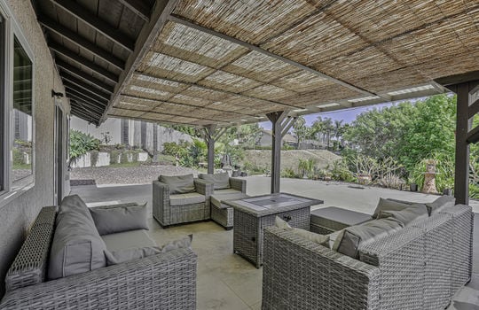 25 - end - .AR504159-USE-Edit copy