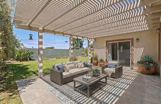 Backyard Patio VS - 4981 Calle Arquero