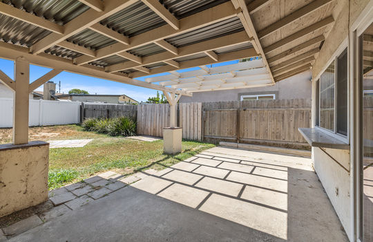Backyard (Patio) - 1183 Thalia - -127
