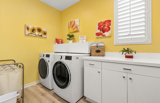 08-Laundry - 4209 Francia-122