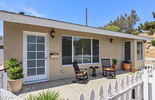 .B01-Exterior - 3562 S Mission - VS