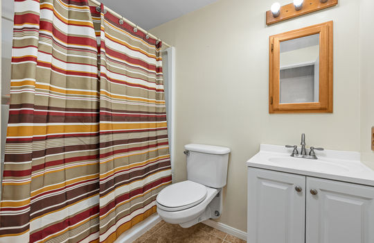 07 Bathroom2 - 5130 E Parker-121