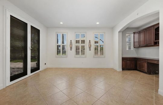 09 Dining Area2 Empty - 2555 Arundel-VS