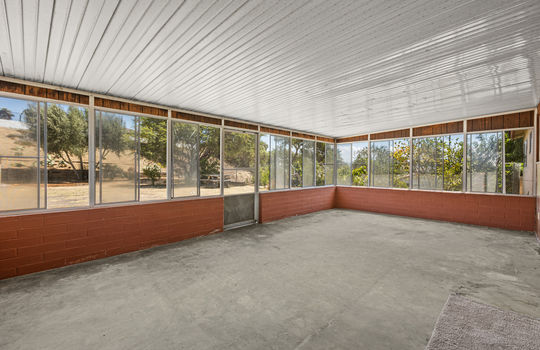 10 Enclosed Patio - 5130 E Parker-126