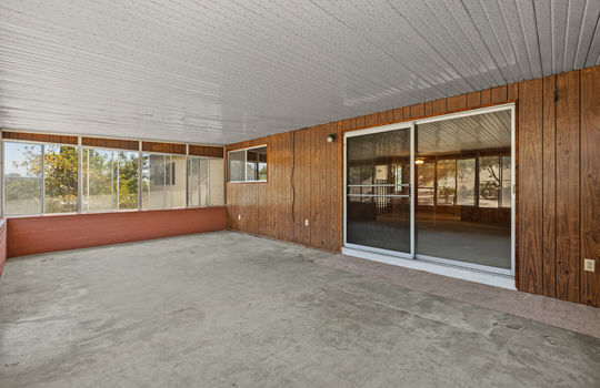 10 Enclosed Patio - 5130 E Parker-127
