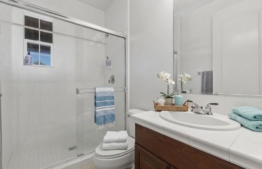 26 Bathroom3 - 2555 Arundel-VS