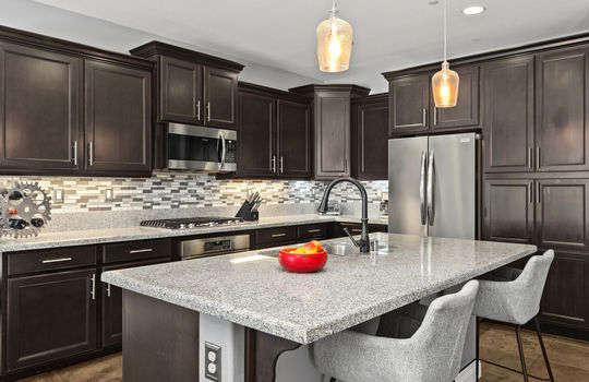 06-1018 Bellingham - Kitchen-122