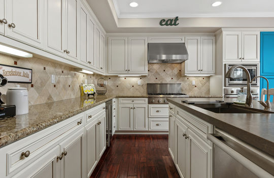 08-Kitchen - 1237 Breakaway-117