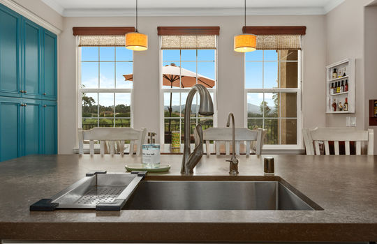 08-Kitchen - 1237 Breakaway-118