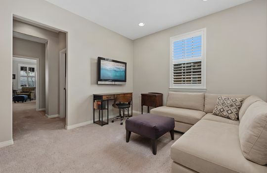 17-Loft - 1237 Breakaway