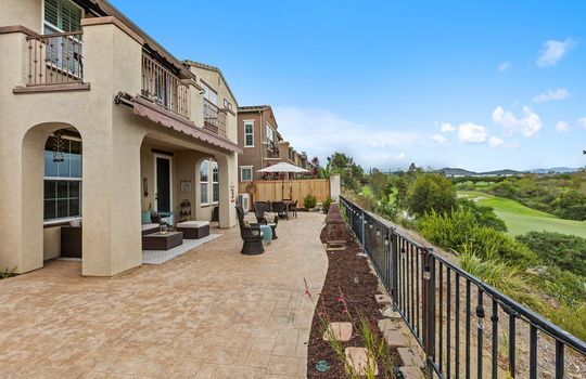 25-Patio - 1237 Breakaway-157