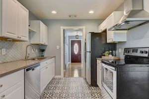 21-web-or-mls-Hoperita St-019