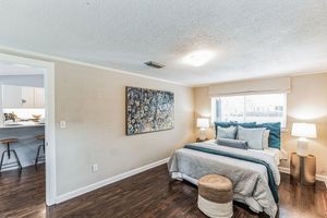 -2048&#215;1365-A7401785