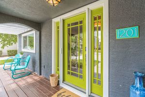 -2048&#215;1365-A7401807