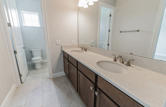 8198_Topsail_Pl_Winter_Garden_FL_34787_USA-Bathroom-207A0098