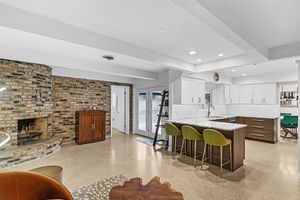 5118_Darden_Ave_Belle_Isle_FL_32812_USA-Kitchen-DSC00030