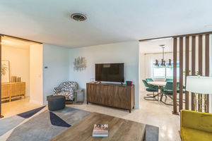 5118_Darden_Ave_Belle_Isle_FL_32812_USA-Living_room-DSC00048