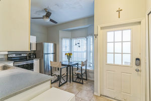 5977_Braemar_Pl_Orlando_FL_32822_USA-Kitchen-DSC08271