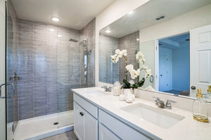 16467_Prairie_School_Dr_Oakland_FL_34787_USA-Bathroom-DSC08127