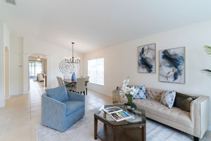 1028_Cinnamon_Fern_Ct_Casselberry_FL_32707_USA-Living_room-DSC08996