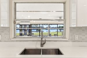 18-web-or-mls-E Wildmere Ave-016