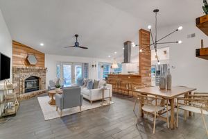 4491_Yachtmans_Ct_Orlando_FL_32812_USA-Living_room-DSC00432