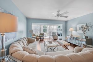 03_600_Royal_Palm_Blvd_Vero_Beach_FL_32960_USA-Living_room-JMJ01303