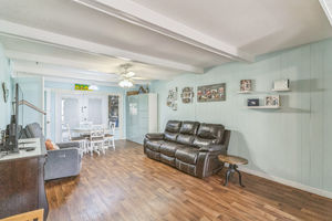 09_2220_McMahon_Ct_Orlando_FL_32812_USA-Living_room-DSC01760