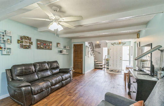 12_2220_McMahon_Ct_Orlando_FL_32812_USA-Living_room-DSC01771