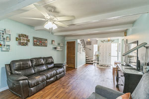 12_2220_McMahon_Ct_Orlando_FL_32812_USA-Living_room-DSC01771