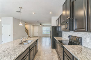 15_6160_Elfin_Herb_Wy_Winter_Garden_FL_34787_USA-Kitchen-DSC07404