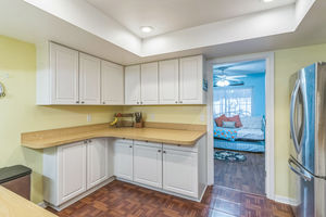 17_2220_McMahon_Ct_Orlando_FL_32812_USA-Kitchen-DSC01787