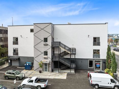 China Glass Warehouse