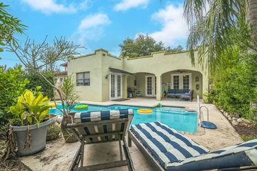 1012_W_New_Hampshire_St_Orlando_FL_32804_USA-Exterior-1012_W_New_Hampshire_St_Orlando_FL_32804_USA-Exterior-IMG_6647_2