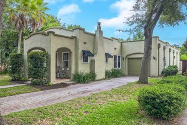 1012_W_New_Hampshire_St_Orlando_FL_32804_USA-Exterior-1012_W_New_Hampshire_St_Orlando_FL_32804_USA-Exterior-IMG_6659_2