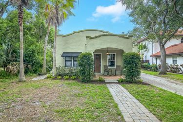 1012_W_New_Hampshire_St_Orlando_FL_32804_USA-Exterior-1012_W_New_Hampshire_St_Orlando_FL_32804_USA-Exterior-IMG_6665_2