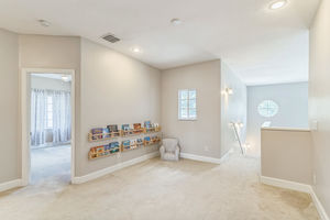 11_2604_Marble_Ave_Orlando_FL_32803_USA-Living_room-DSC01789