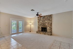 13_403_Broadview_Ave_Altamonte_Springs_FL_32701_USA-Living_room-DSC01008