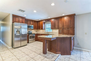 15_403_Broadview_Ave_Altamonte_Springs_FL_32701_USA-Kitchen-DSC01021