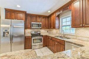 16_403_Broadview_Ave_Altamonte_Springs_FL_32701_USA-Kitchen-DSC01026