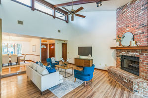 4834_Hall_Rd_Orlando_FL_32817_USA-Living_room-A7403866