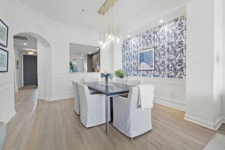 40_8749_The_Esplanade_11_Orlando_FL_32836_USA-Dining_room-DSC00651