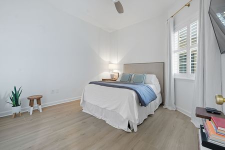 42_8749_The_Esplanade_11_Orlando_FL_32836_USA-Bedroom-DSC00575