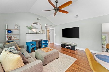 11-web-or-mls-600 Vassar St-11